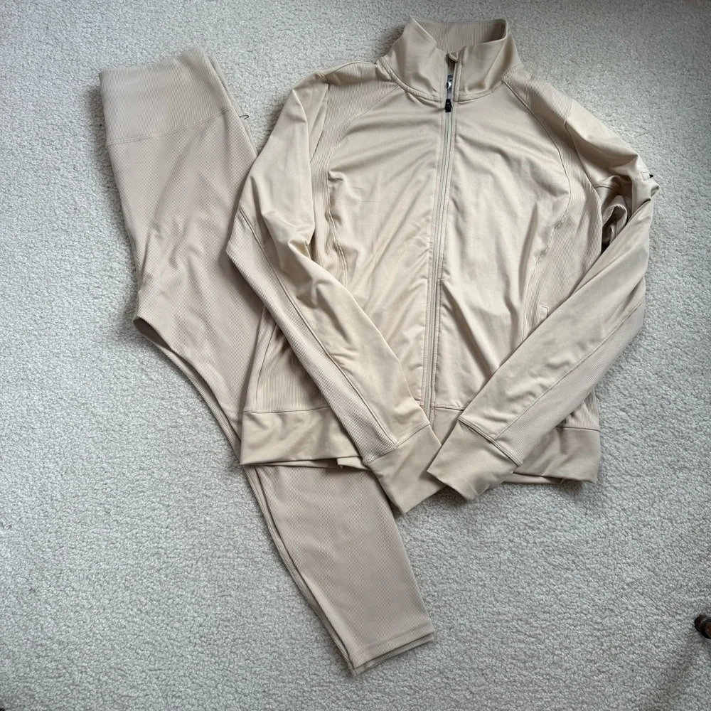 NWT matching athletic set jacket and leggings - Picture 1 of 9